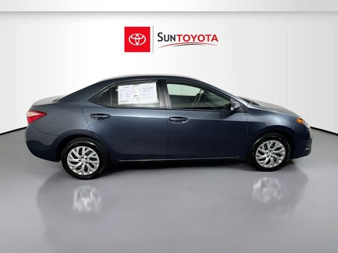 Used 2019 Toyota Corolla LE image 2