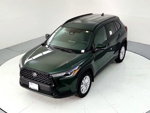 Used 2023 Toyota Corolla Cross LE w/ Moonroof Package AWD/4WD image 14
