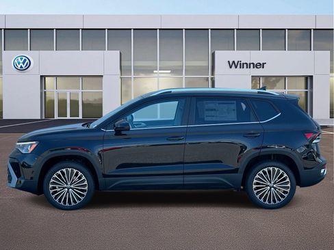 New 2026 Volkswagen Taos SE FWD image 2