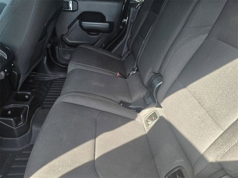 Used 2023 Jeep Gladiator Willys image 12