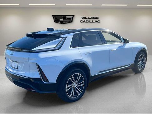 New 2026 Cadillac Lyriq Luxury RWD image 5