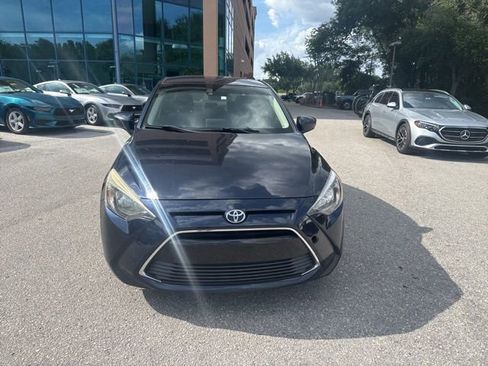 Used 2017 Toyota Yaris iA FWD image 11