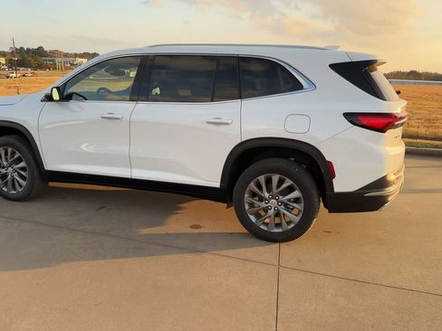 New 2026 Buick Enclave Preferred image 6