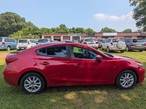Used 2014 MAZDA MAZDA3 i Touring w/ Moonroof Package 1 FWD image 4