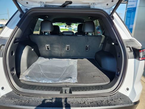 New 2027 Chevrolet Equinox ACTIV w/ Convenience Package III AWD/4WD image 24