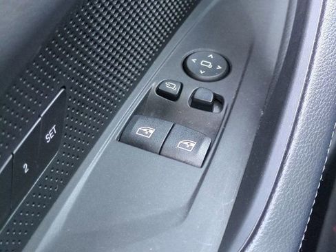 Used 2024 BMW 430i Coupe w/ M Sport Package image 21