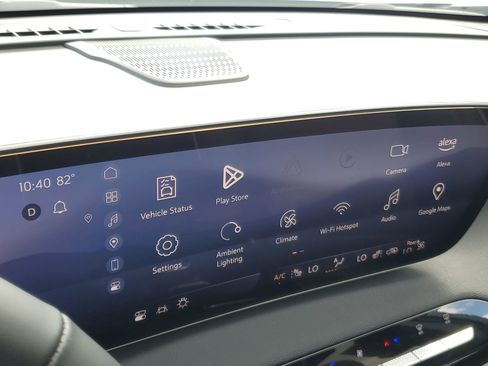 Used 2025 Buick Enclave Preferred image 27