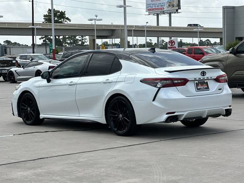 Used 2021 Toyota Camry XSE w/ Navigation Package FWD image 4