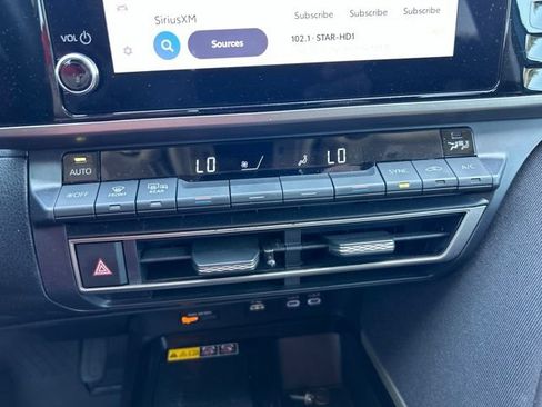 Used 2025 Toyota Camry LE w/ Convenience Package FWD image 14