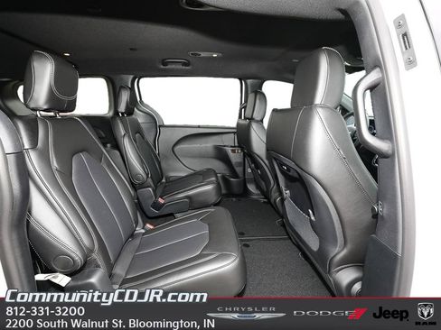 New 2026 Chrysler Pacifica Select w/ S Appearance Package AWD/4WD image 19