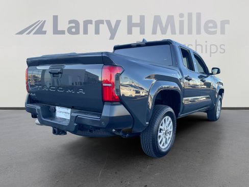 Certified 2025 Toyota Tacoma SR image 5