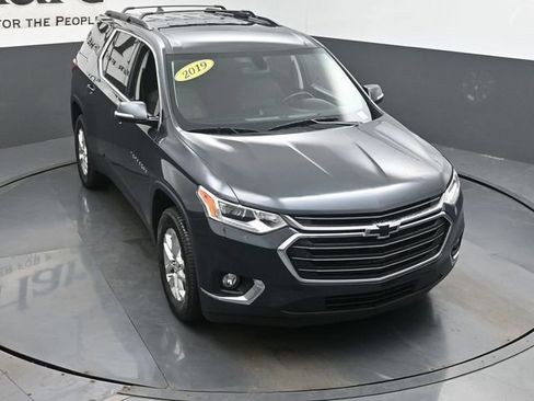 Used 2019 Chevrolet Traverse LT image 47