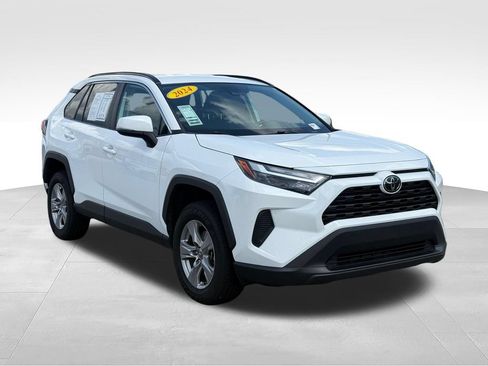 Used 2024 Toyota RAV4 XLE FWD image 29