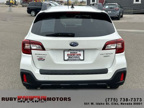 Used 2018 Subaru Outback 3.6R Limited AWD/4WD image 6