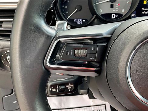 Used 2023 Porsche Macan S image 11