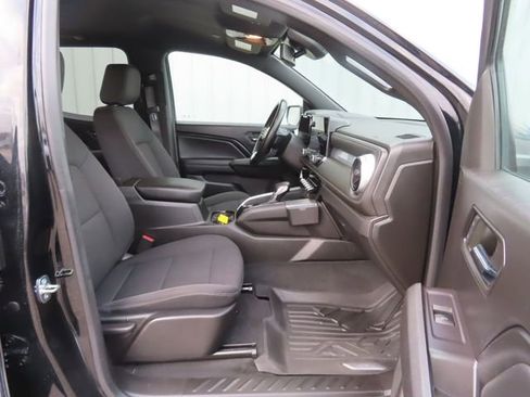 Used 2023 Chevrolet Colorado LT w/ LT Convenience Package II image 24