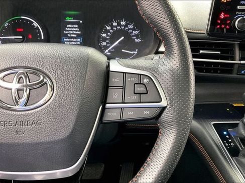 Used 2021 Toyota Sienna XSE w/ XSE Plus Package AWD/4WD image 24