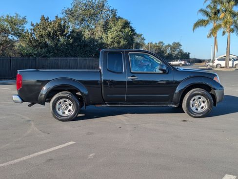 Used 2015 Nissan Frontier S image 6