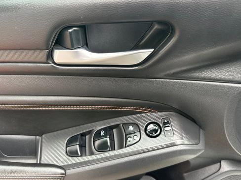 Used 2022 Nissan Altima 2.5 SR image 8