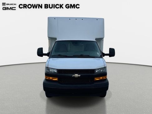 Used 2021 Chevrolet Express 3500 w/ Power Convenience Package RWD image 2