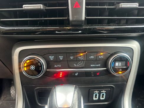 Used 2020 Ford EcoSport Titanium image 20