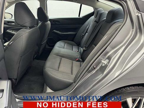 Used 2024 Nissan Altima 2.5 SV image 14