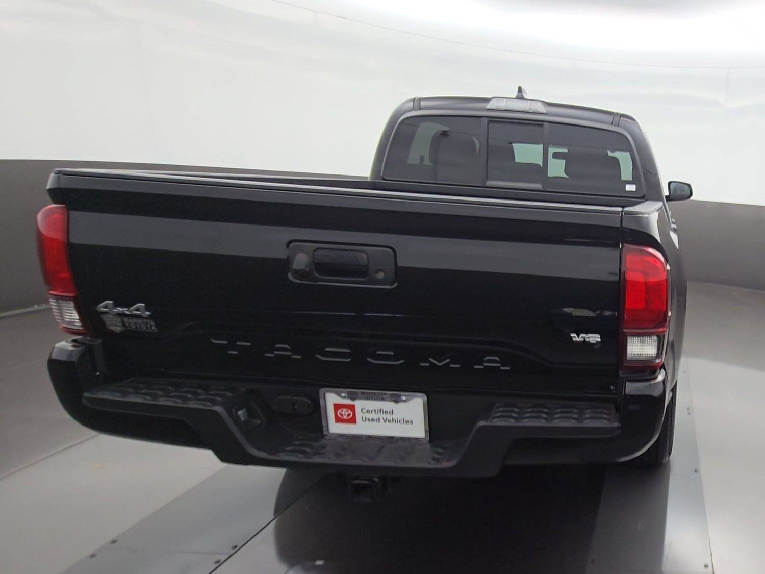 Certified 2023 Toyota Tacoma SR AWD/4WD image 8