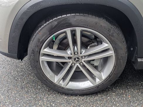 Used 2022 Mercedes-Benz GLE 350 w/ Premium Package image 8