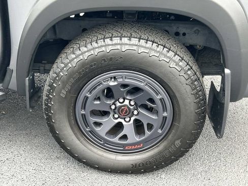 Used 2025 Nissan Frontier PRO-4X image 13