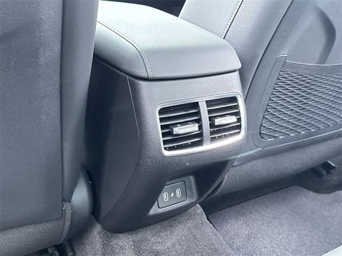 New 2025 Hyundai Sonata Limited image 24