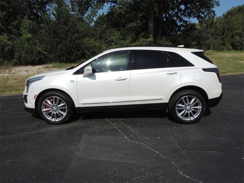 Certified 2023 Cadillac XT5 Sportv w/ Technology Package image 8