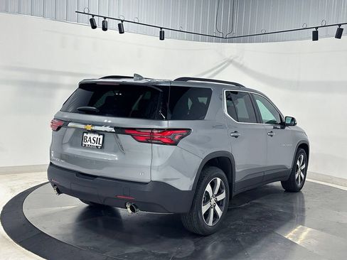 Used 2023 Chevrolet Traverse LT w/ LT Premium Package AWD/4WD image 11