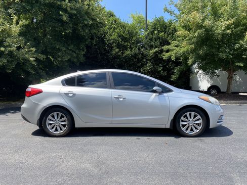 Used 2014 Kia Forte EX w/ Protection Package FWD image 10