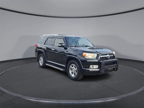 Used 2013 Toyota 4Runner SR5 image 2