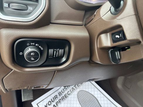 Used 2025 RAM 2500 Laramie w/ Towing Technology Group image 16