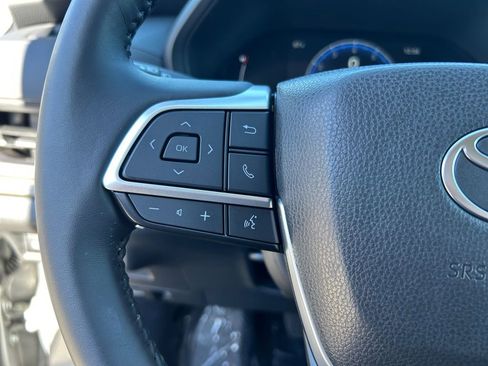Used 2025 Toyota Grand Highlander AWD image 15