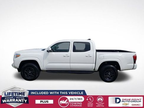 Used 2023 Toyota Tacoma SR image 4
