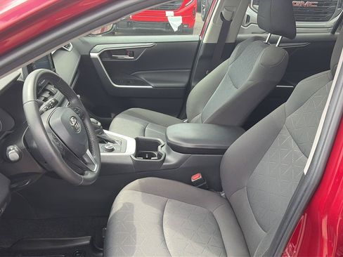Used 2022 Toyota RAV4 XLE w/ Convenience Package AWD/4WD image 12