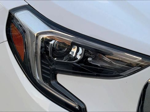 Used 2019 GMC Terrain SLE w/ Driver Convenience Package image 26