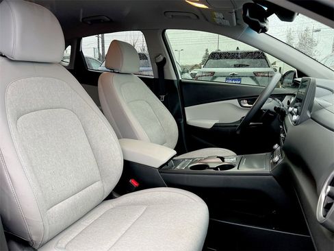 Used 2023 Hyundai Kona SE w/ Cargo Package image 22