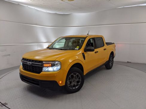 Used 2022 Ford Maverick XLT FWD image 6