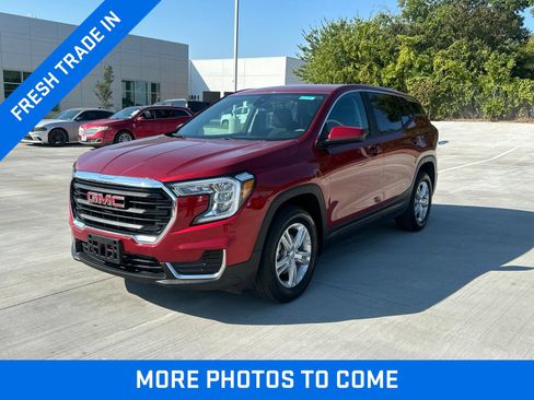 Used 2024 GMC Terrain SLE AWD/4WD image 1