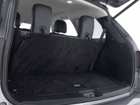 Used 2019 Nissan Pathfinder SL AWD/4WD image 41