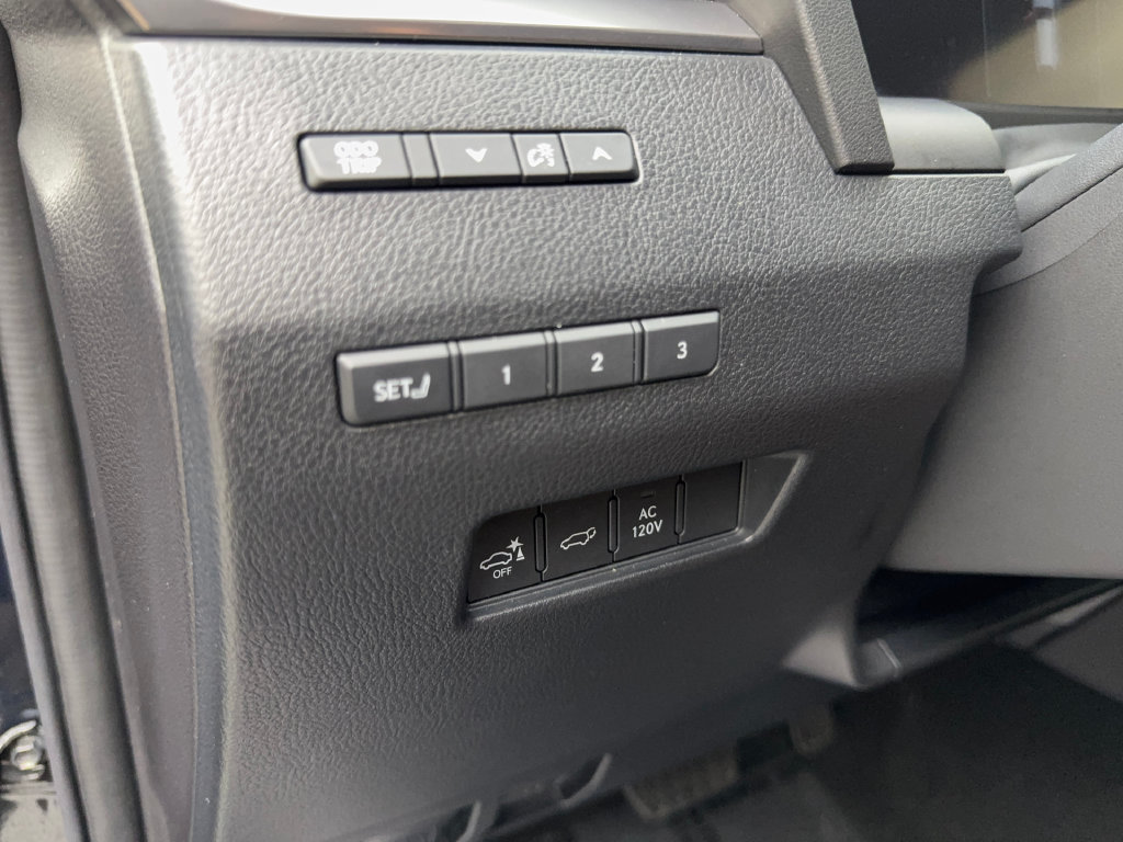 Used 2025 Lexus GX 550 w/ Accessory Package (2T) AWD/4WD image 61