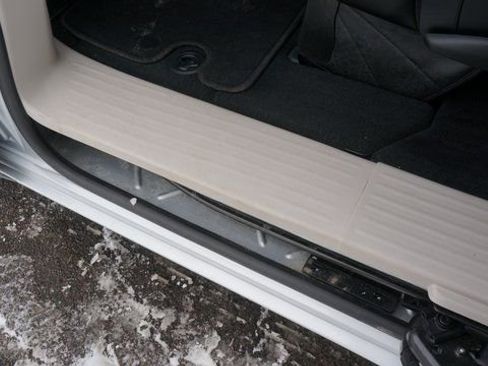 Used 2024 Chrysler Pacifica Touring-L image 41