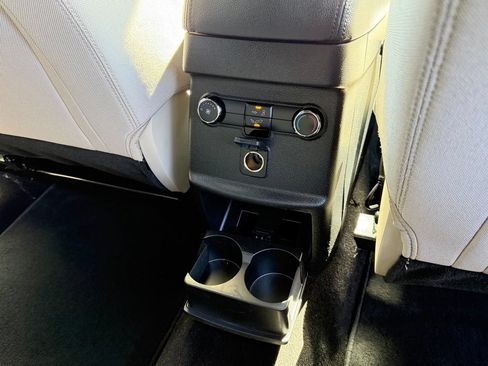 Used 2018 Ford Explorer 4WD w/ Class II Trailer Tow Package image 36