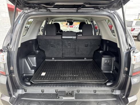 Used 2020 Toyota 4Runner TRD Off-Road AWD/4WD image 15