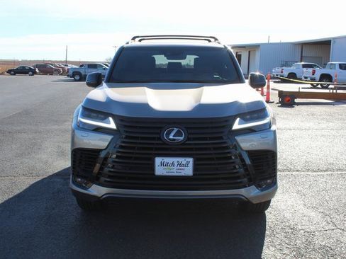 Used 2024 Lexus LX 600 4WD w/ Luxury Package image 16