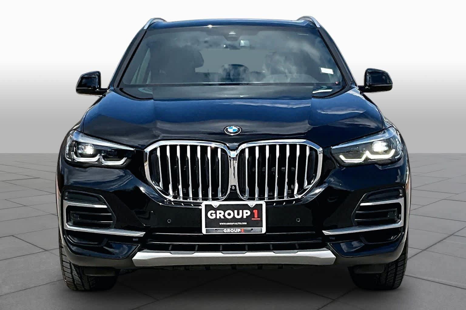 Used 2023 BMW X5 xDrive40i w/ Premium Package AWD/4WD image 4