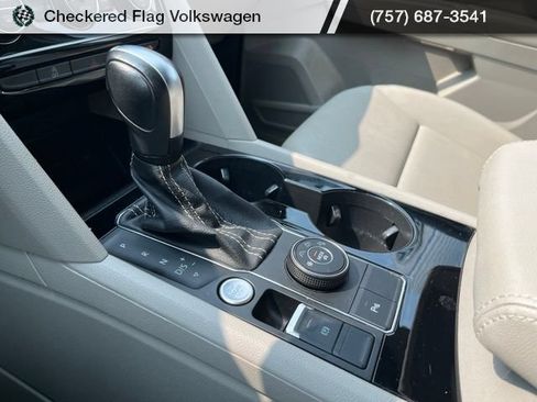Used 2023 Volkswagen Atlas SE w/ Black Wheel Package AWD/4WD image 41
